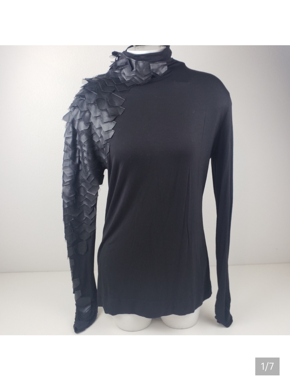 Super cool high neck shirt
